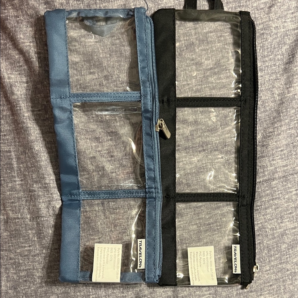 Travelon Dual-Color Hanging Organizer